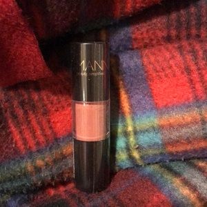 manna kadar lip whip✨